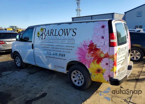 2010 Chevrolet Express G1500 из США, поврежденный, VIN 1GCUGADX5A1116767